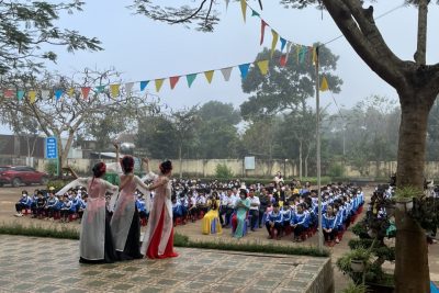 CHÀO CỜ THÁNG 11: Tổ chức chương trình “Tuổi trẻ Việt Nam – Rèn đức luyện tài, dẫn dắt tương lai”